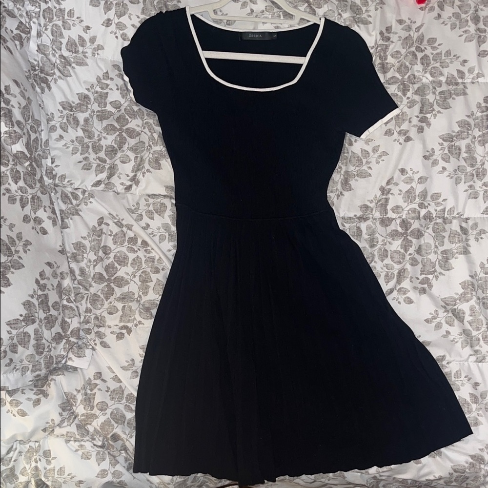 Black Dress with White Accents - Picture 2 of 7